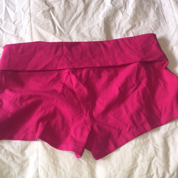 Express sexy stretch shorts - Picture 4 of 5